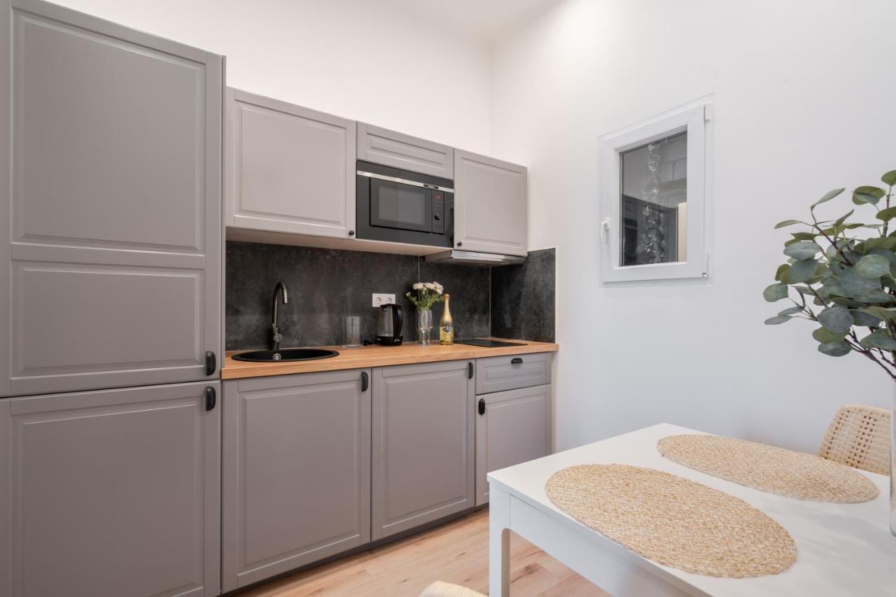 בודפשט A62 - Akacfa Street Central Residence - Best Location By Bqa מראה חיצוני תמונה
