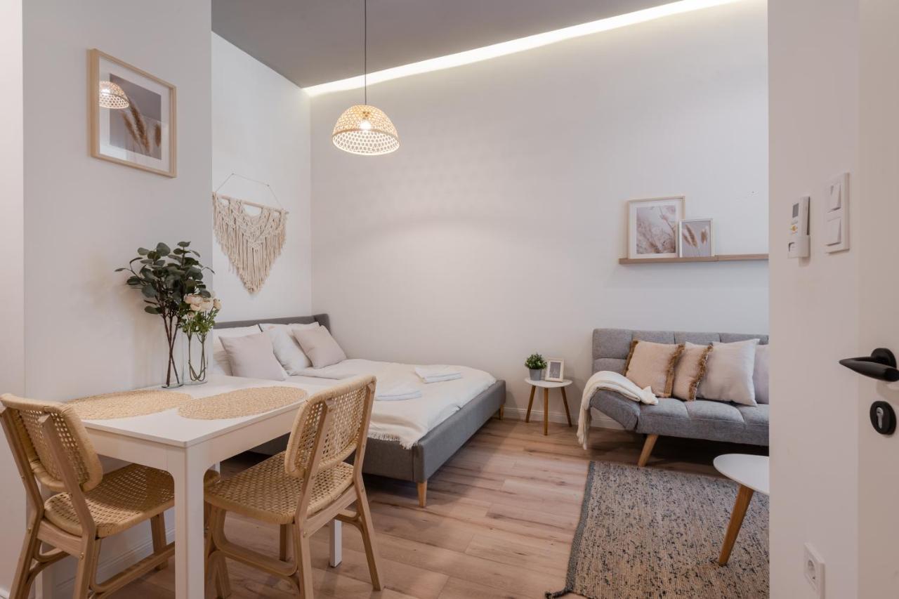 בודפשט A62 - Akacfa Street Central Residence - Best Location By Bqa מראה חיצוני תמונה